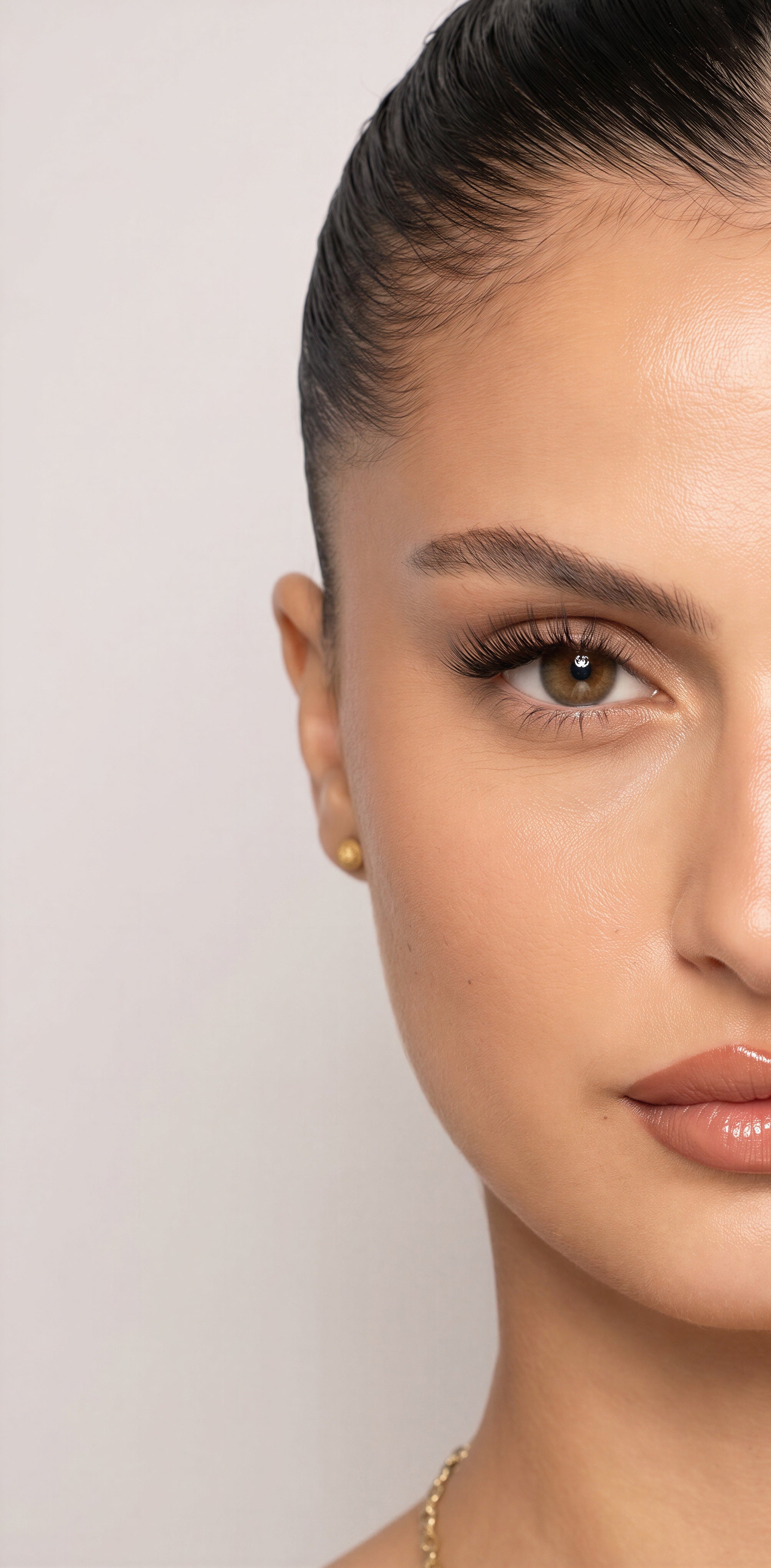 VOLUME DIY Wimpern mit voluminösem Studio-Look